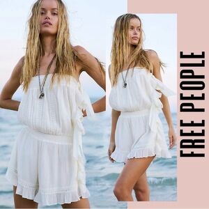 NEW Revolve x Free People free-est
Feeling Fancy Romper Ivory Medium
